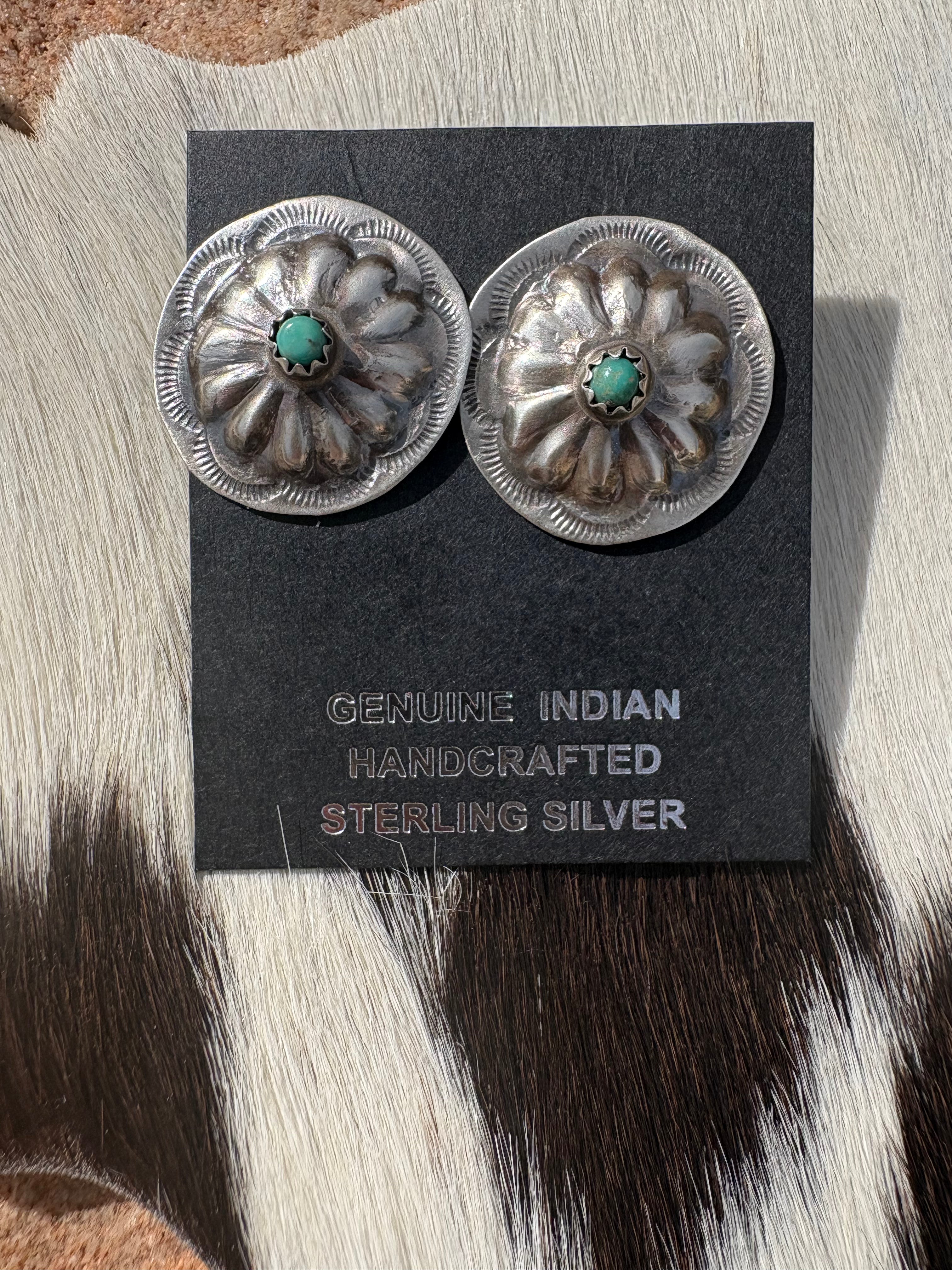 Sterling silver Navajo handmade Kingman turquoise post earrings. Artist: Joann Begay