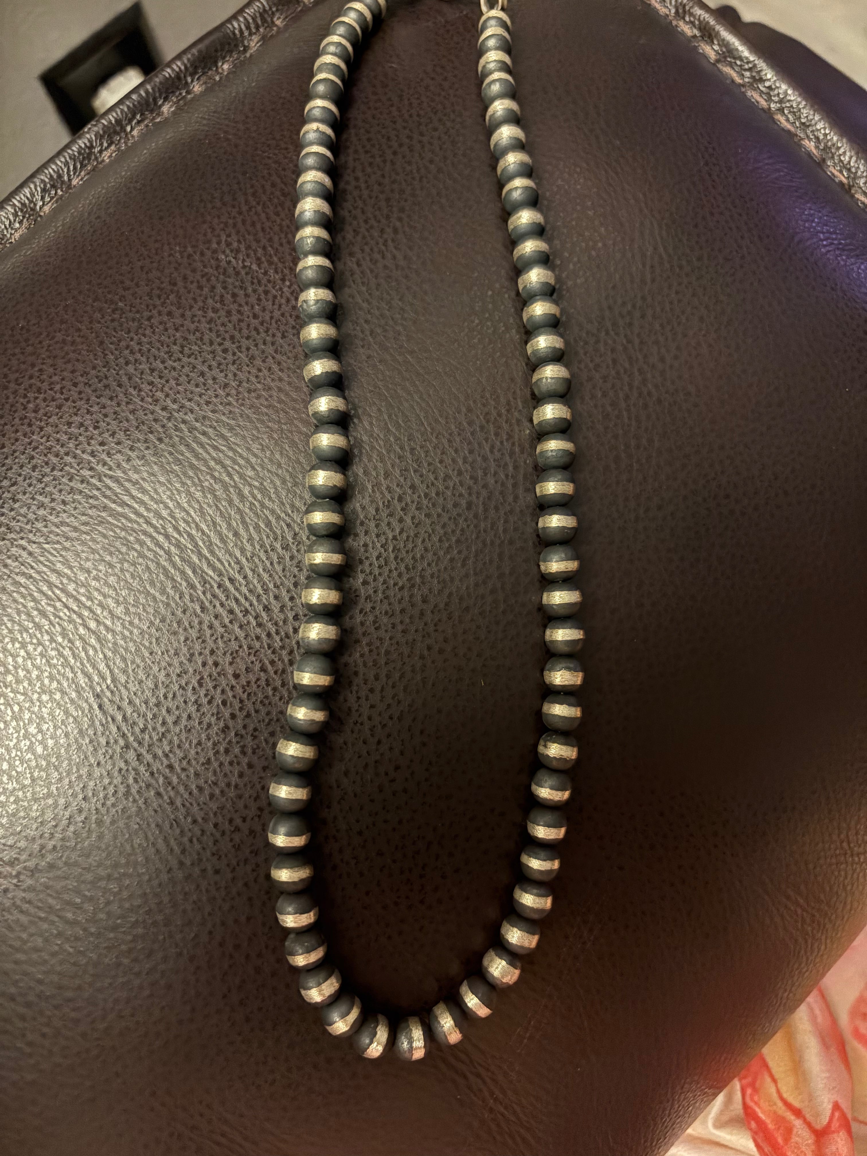 Chimney butte 21” 8mm pearl necklace